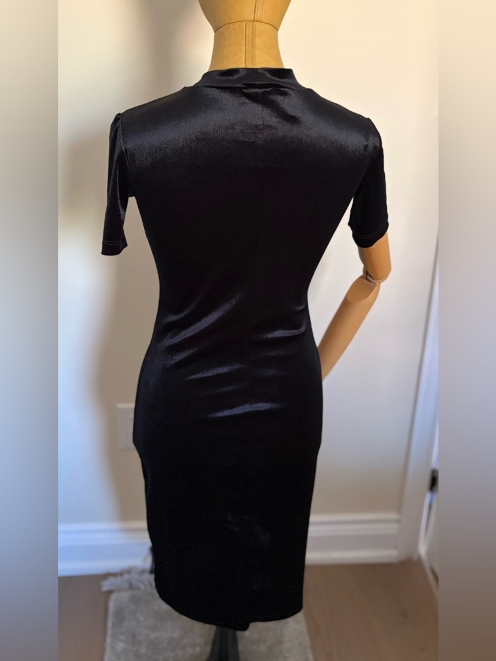 NWOT ZARA TRAFALUC Black Short-Sleeve Velvet-Look Bodycon Dress (S) - Picture 5 of 6